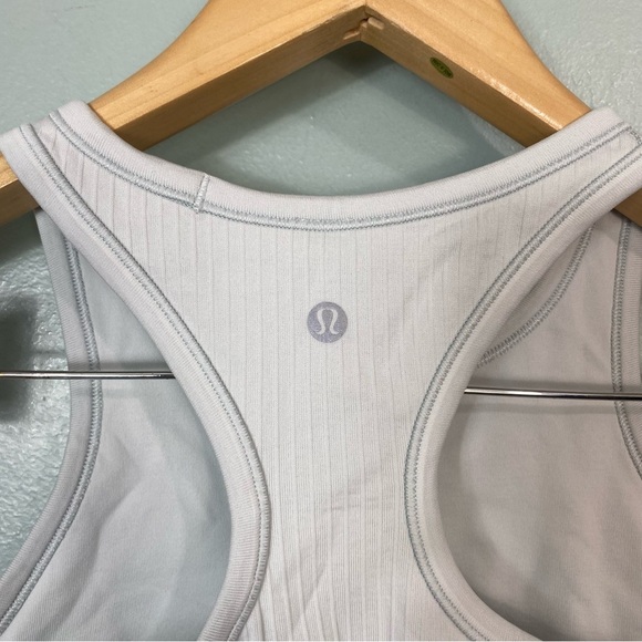 Lululemon EBB To Street Cropped Racerback Crop Tank Sz 6 Icy Blue W1CJUS - Picture 3 of 4